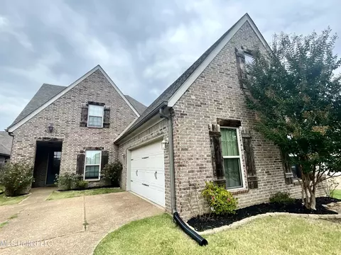 6819 Goldfinch Ln, Olive Branch, MS 38654