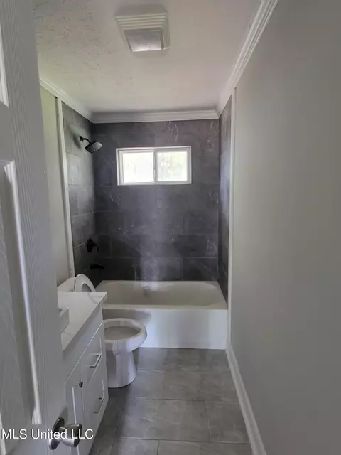 2880 Oak Forest Dr, Jackson, MS 39212 photo 3