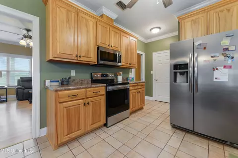 Kitchen - 136 Brannon Rd, Lucedale, MS 39452 photo 2 of 2