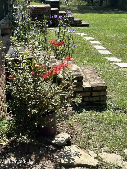 Exterior - 136 Brannon Rd, Lucedale, MS 39452 photo 4 of 9