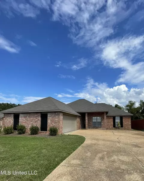 160 Dakota St, Byram, MS 39272