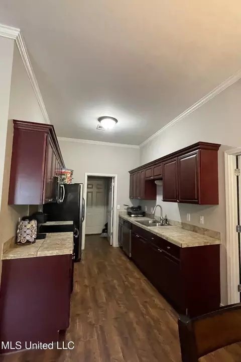 Entry Way - 160 Dakota St, Byram, MS 39272 photo 3 of 3