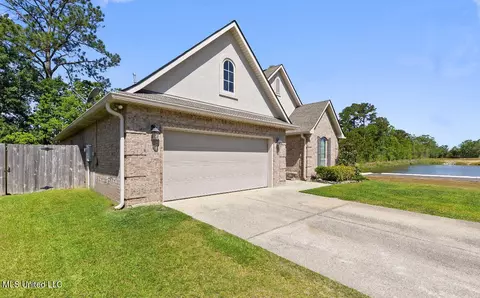 15237 Clemson Ave, Gulfport, MS 39503