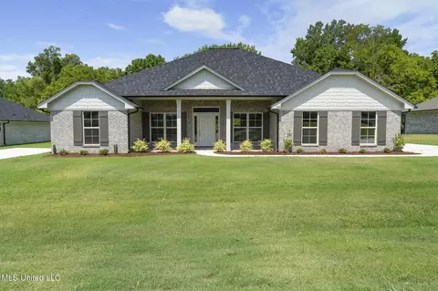 7723 Mary Mccoy Dr, Horn Lake, MS 38637