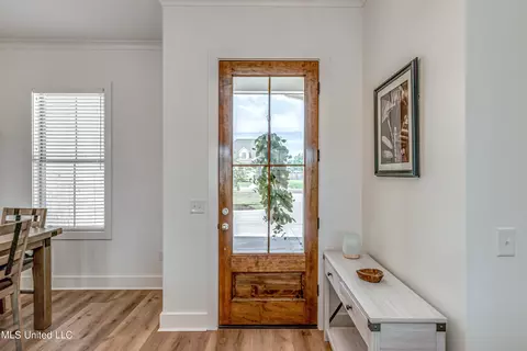 Entry Way - 201 Baleigh Dr, Canton, MS 39046 photo 2 of 2