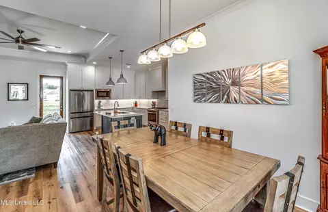 Dining - 201 Baleigh Dr, Canton, MS 39046 photo 2 of 3