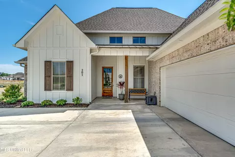 Exterior - 201 Baleigh Dr, Canton, MS 39046 photo 4 of 13