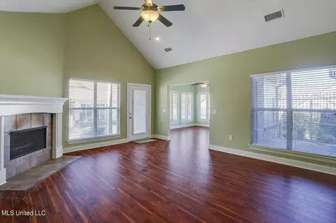 1010 Independence Blvd, Flowood, MS 39232 photo 2