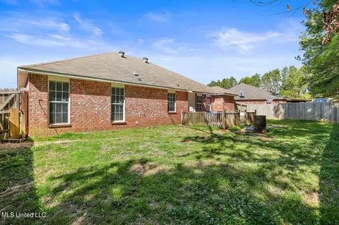 Exterior - 156 Cedar Spring Cir, Pearl, MS 39208 photo 4 of 4