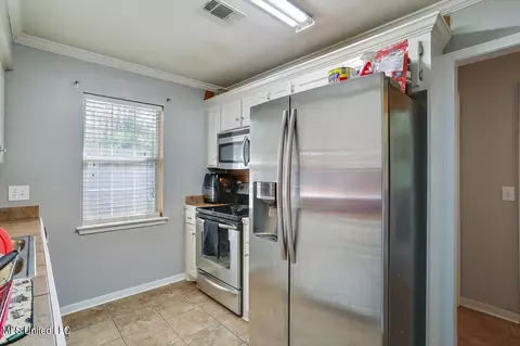 Kitchen - 156 Cedar Spring Cir, Pearl, MS 39208 photo 1 of 3