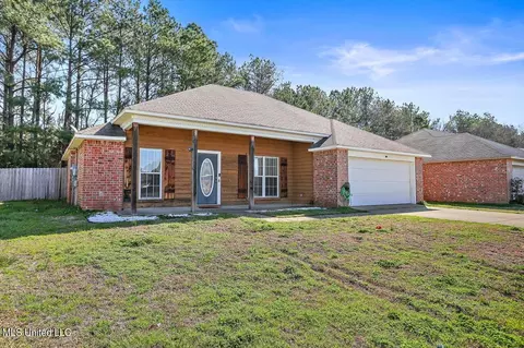Exterior - 156 Cedar Spring Cir, Pearl, MS 39208 photo 2 of 4