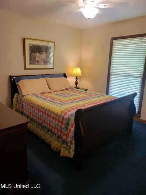 Bedroom - 401 Hawthorne Dr, Madison, MS 39110 photo 1 of 3