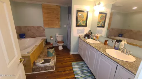 Bath - 547 Singleton St, Canton, MS 39046 photo 1 of 1