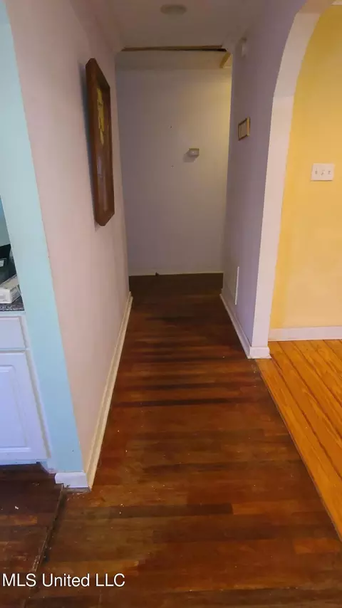 Entry Way - 547 Singleton St, Canton, MS 39046 photo 1 of 1