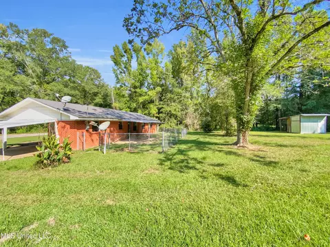 Exterior - 101 Welton Rd, Carthage, MS 39051 photo 3 of 6