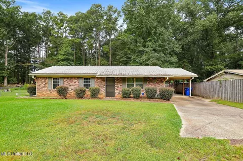 530 Bailey St, Mendenhall, MS 39114