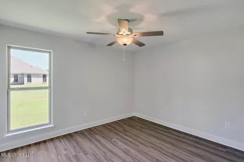 Bedroom - 212 Jasmine Cove Cir, Brandon, MS 39042 photo 4 of 4