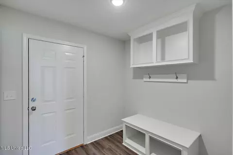 Entry Way - 212 Jasmine Cove Cir, Brandon, MS 39042 photo 1 of 1
