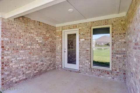 Exterior - 212 Jasmine Cove Cir, Brandon, MS 39042 photo 1 of 3