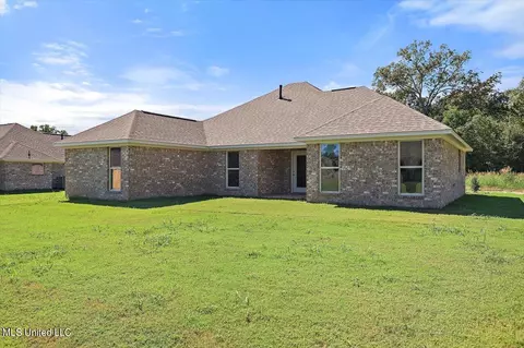 Exterior - 212 Jasmine Cove Cir, Brandon, MS 39042 photo 2 of 3
