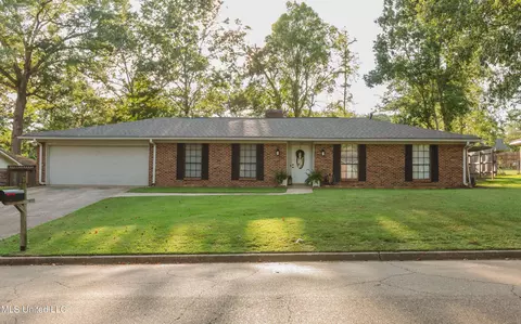 119 Long Meadow Rd, Brandon, MS 39042