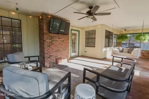 Exterior - 119 Long Meadow Rd, Brandon, MS 39042 photo 4 of 8