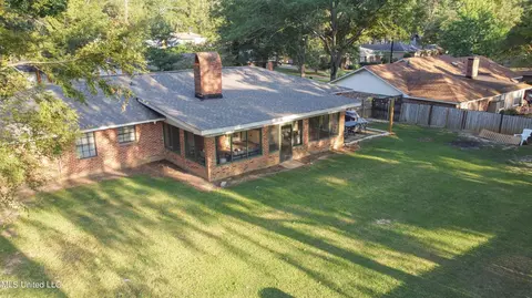 Exterior - 119 Long Meadow Rd, Brandon, MS 39042 photo 5 of 8