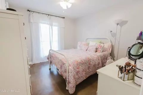 Bedroom - 119 Long Meadow Rd, Brandon, MS 39042 photo 1 of 4