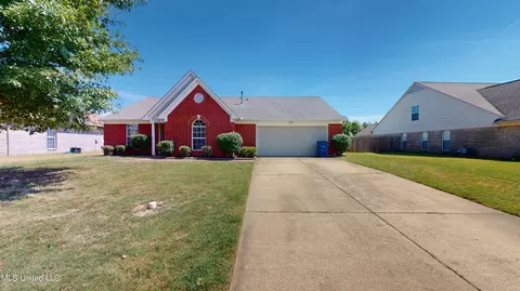 6370 E Sandbourne, Olive Branch, MS 38654 photo 2