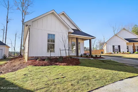 852 Long Leaf Cir, Brandon, MS 39042 photo 2