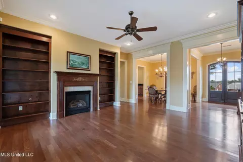 Living - 1817 Danas Cv, Hernando, MS 38632 photo 1 of 3