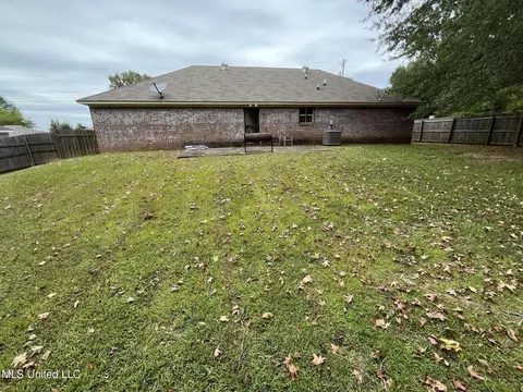 Exterior - 127 Davis Ave, Canton, MS 39046 photo 1 of 3