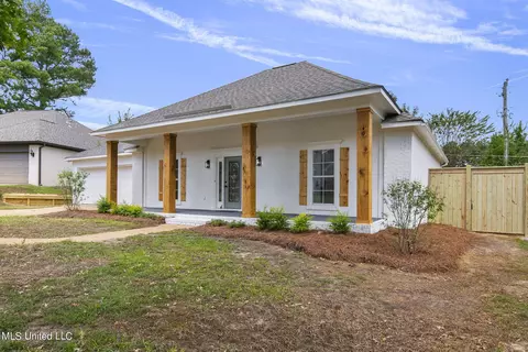 Other - 560 Bay Pointe Cir, Brandon, MS 39047 photo 1 of 32