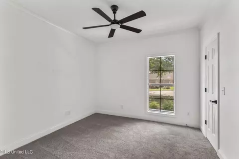 Bedroom - 560 Bay Pointe Cir, Brandon, MS 39047 photo 1 of 9