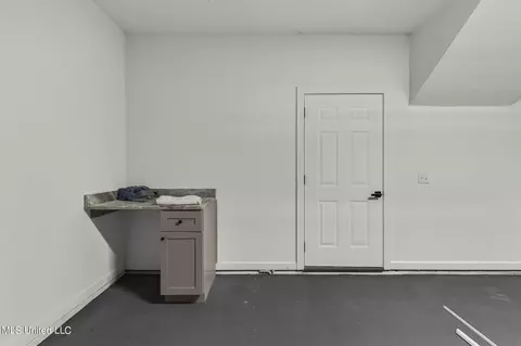 Other - 560 Bay Pointe Cir, Brandon, MS 39047 photo 14 of 32