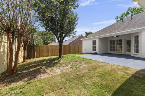 Exterior - 560 Bay Pointe Cir, Brandon, MS 39047 photo 24 of 26