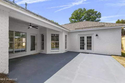 Exterior - 560 Bay Pointe Cir, Brandon, MS 39047 photo 20 of 26