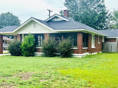105 Peel St, Greenwood, MS 38930