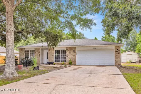 2604 Shelby Ln, Ocean Springs, MS 39564