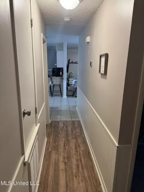 Entry Way - 1601 Downs St, Picayune, MS 39466 photo 2 of 2