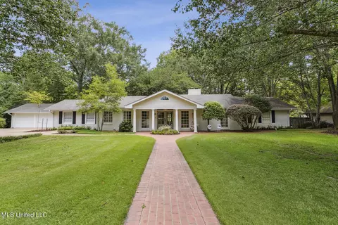 2016 Douglass Dr, Jackson, MS 39211