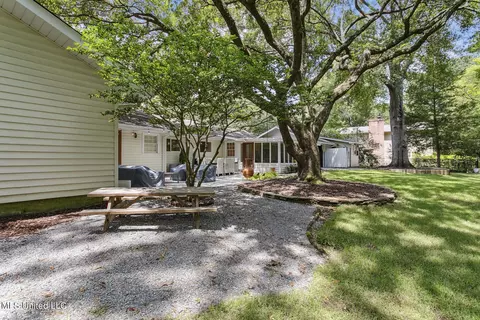 Exterior - 2016 Douglass Dr, Jackson, MS 39211 photo 11 of 13