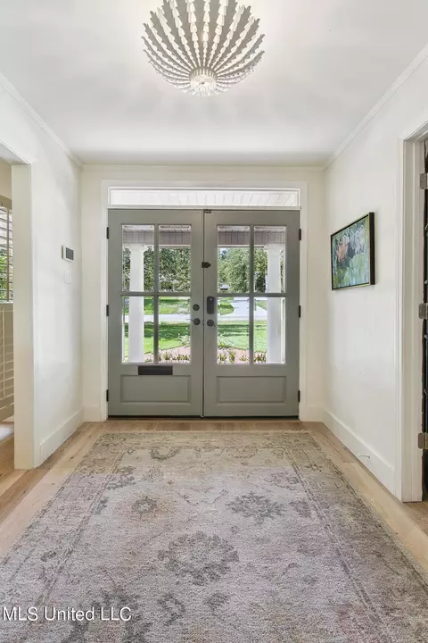 Entry Way - 2016 Douglass Dr, Jackson, MS 39211 photo 1 of 2