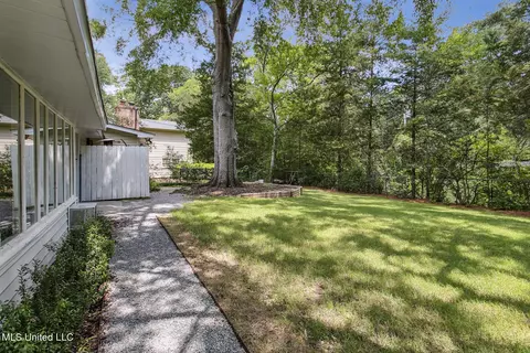 Exterior - 2016 Douglass Dr, Jackson, MS 39211 photo 13 of 13