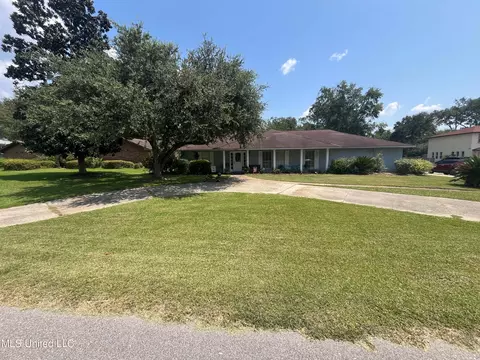 12166 Kencrest Dr, Gulfport, MS 39503