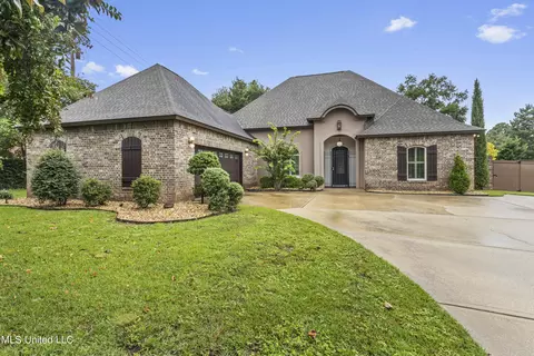 301 Goose Pointe Blvd, Biloxi, MS 39531