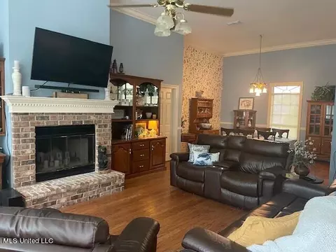 Living - 7828 Loa Pl, Diamondhead, MS 39525 photo 3 of 4