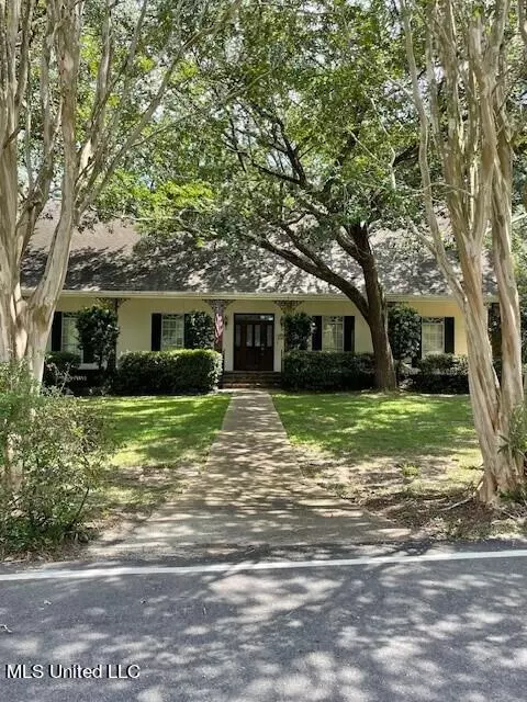 Exterior - 7828 Loa Pl, Diamondhead, MS 39525 photo 2 of 3