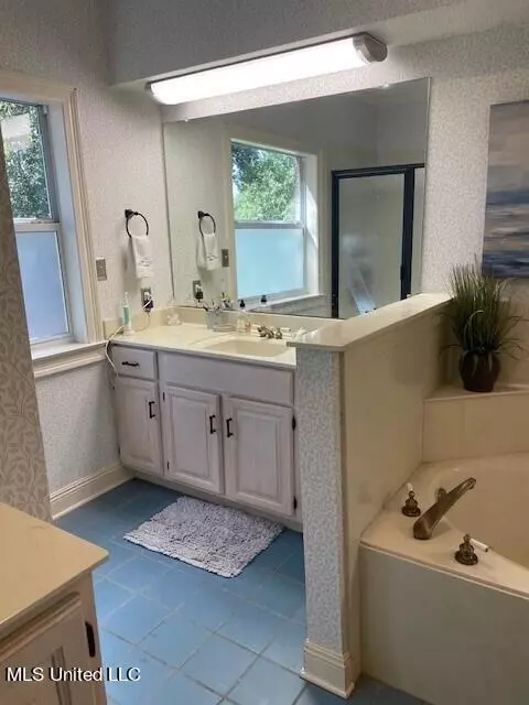 Bath - 7828 Loa Pl, Diamondhead, MS 39525 photo 3 of 6