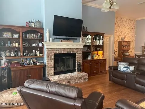 Living - 7828 Loa Pl, Diamondhead, MS 39525 photo 2 of 4